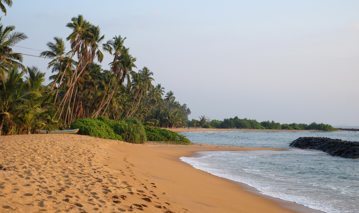 1-kalutara-beach