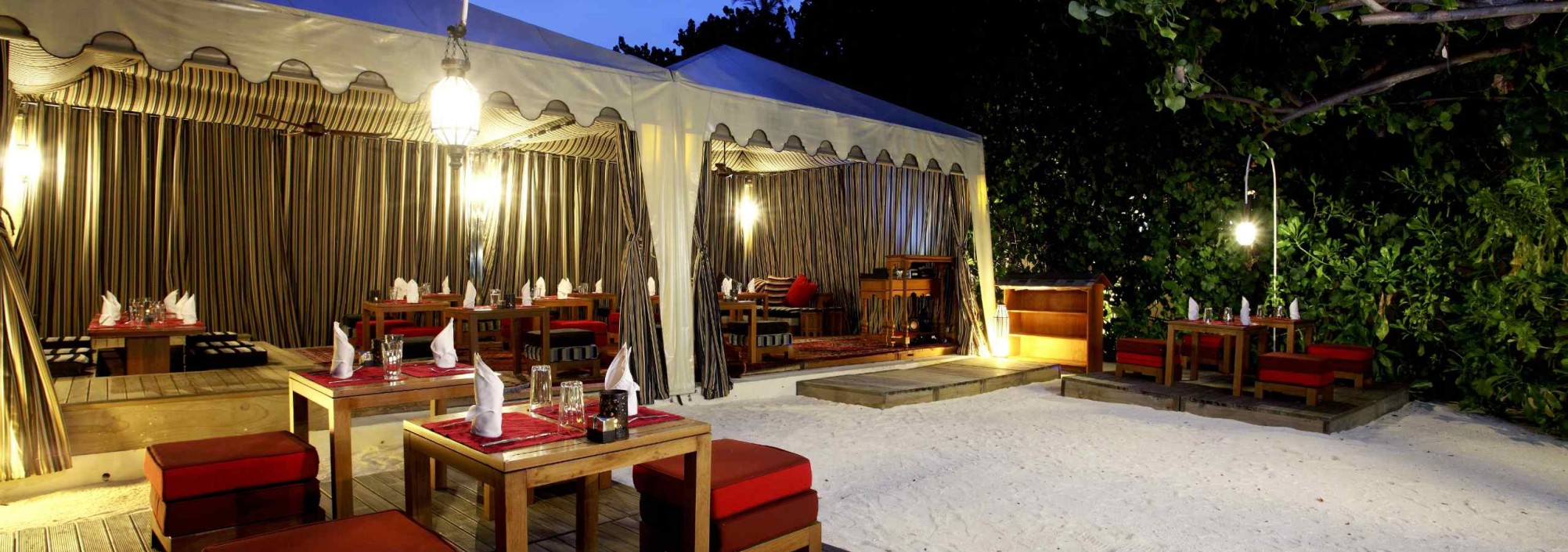 al-khaimah-restaurant-centara-ras-fushi-malediven