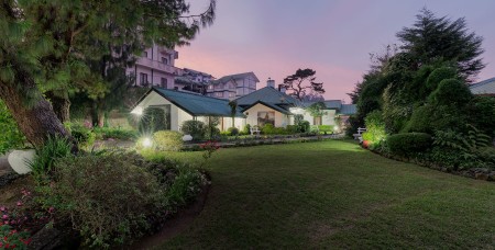 Avian Breeze Hotel