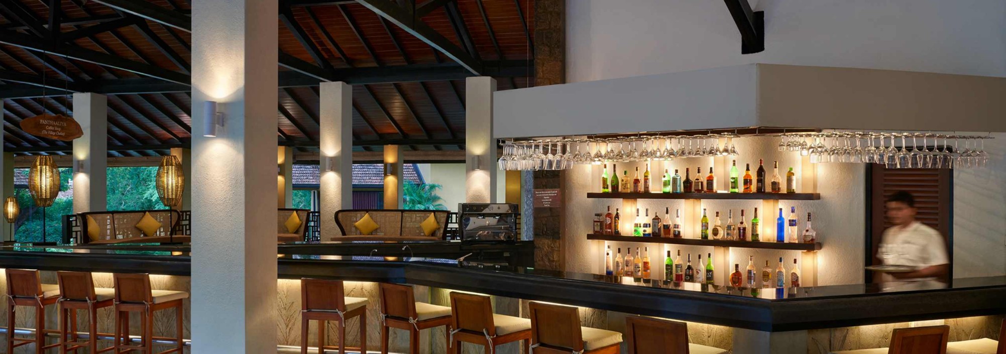 bar-habarana-village-cinnamon-srilankatravel