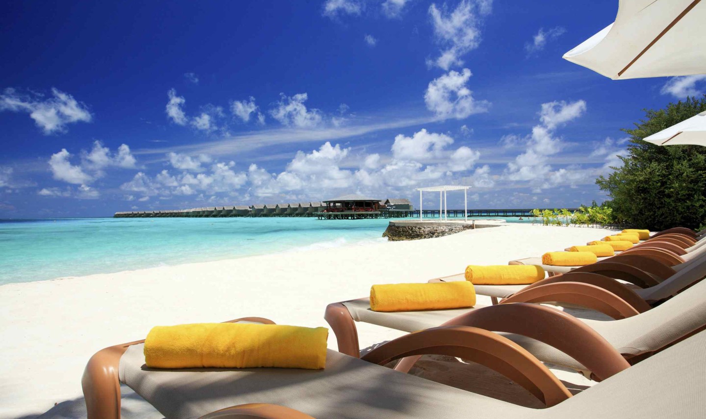 beach-centara-ras-fushi-malediven