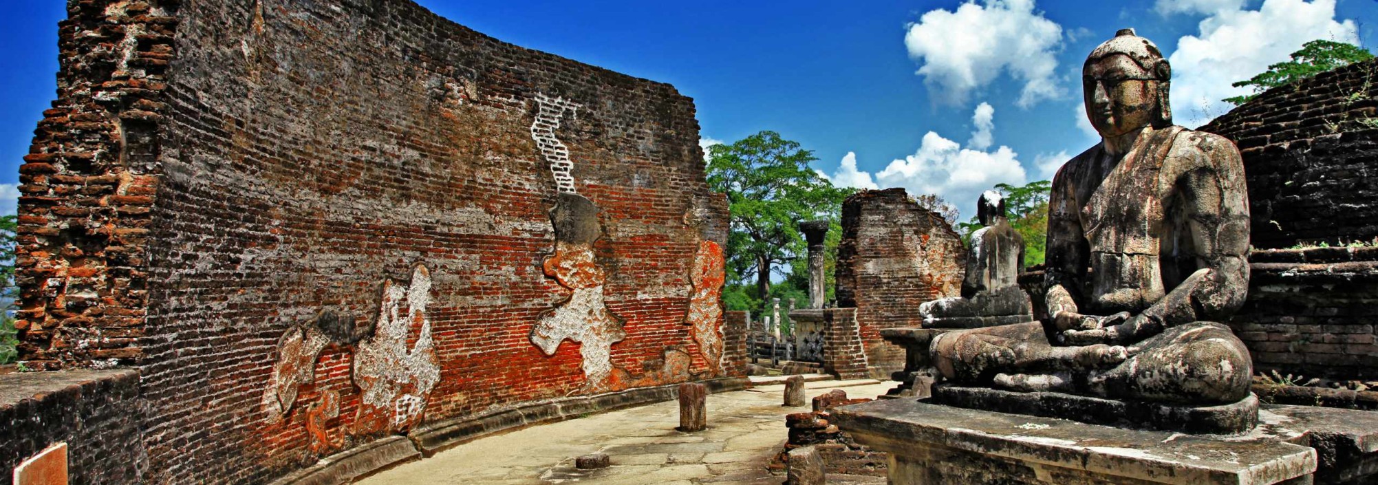 buddha-pollonaruwa-unesco-srilankatravel