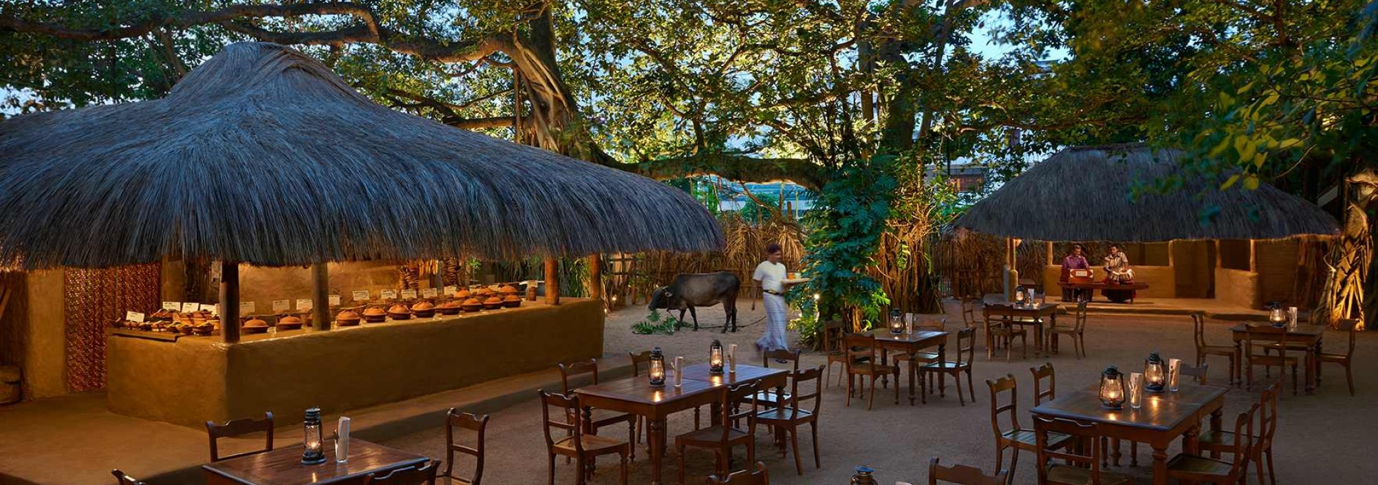 buitenbar-cinnamon-grand-colombo-srilankatravel