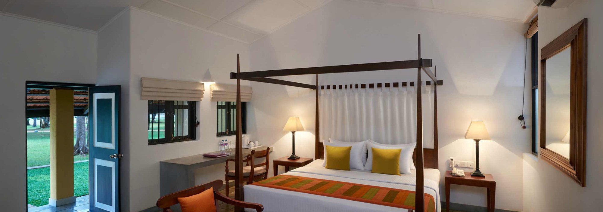 deluxe-room-habarana-village-cinnamon-srilankatravel