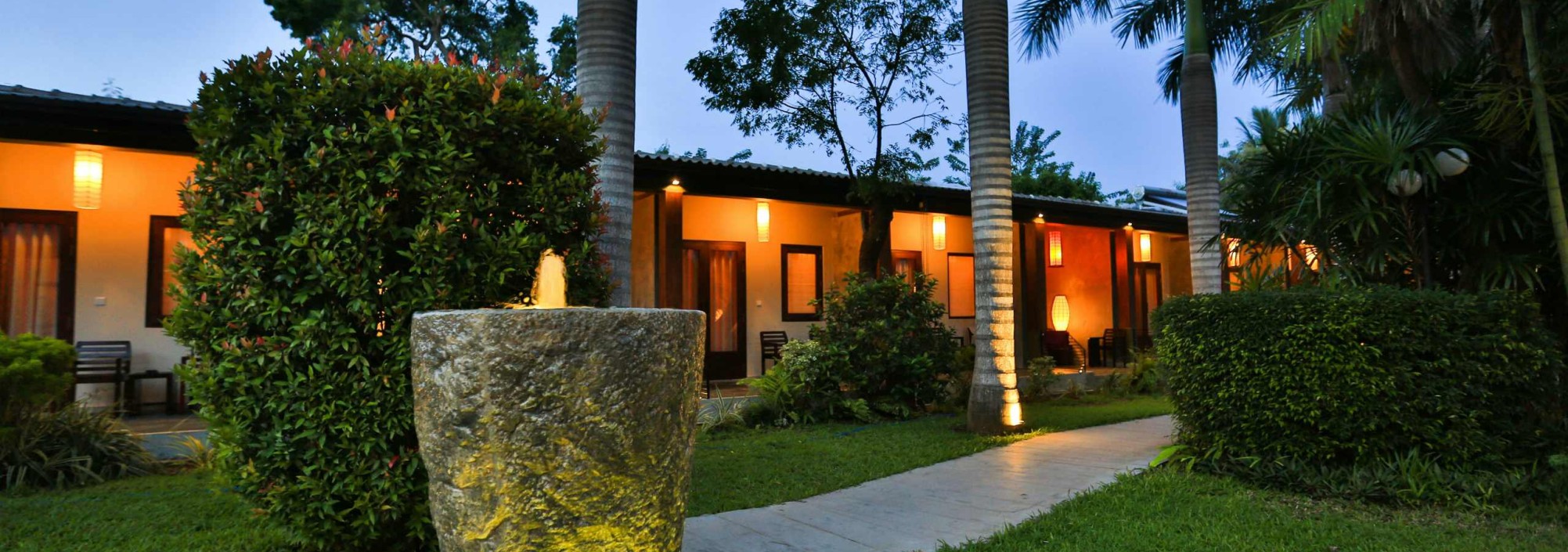 deluxe-rooms-chaarya-resort-chandrika-srilankatravel