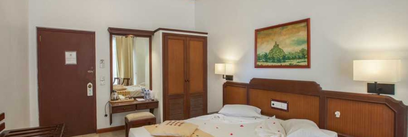 deluxe-senani-hotel-kandy-srilanka
