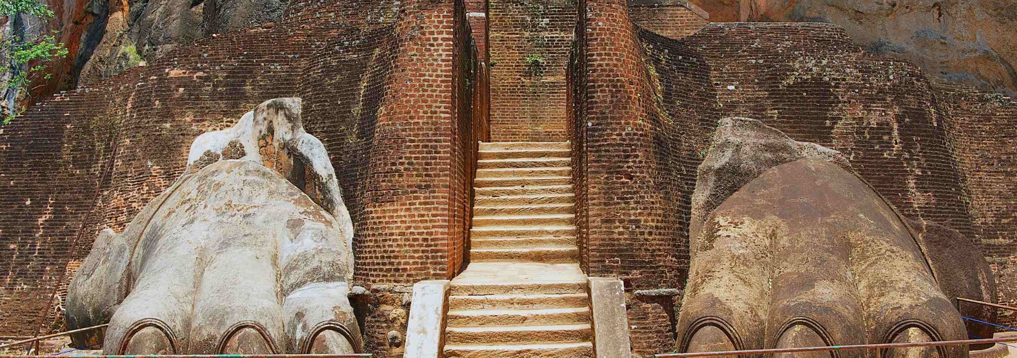entree-sigiriya-rots-srilankatravel