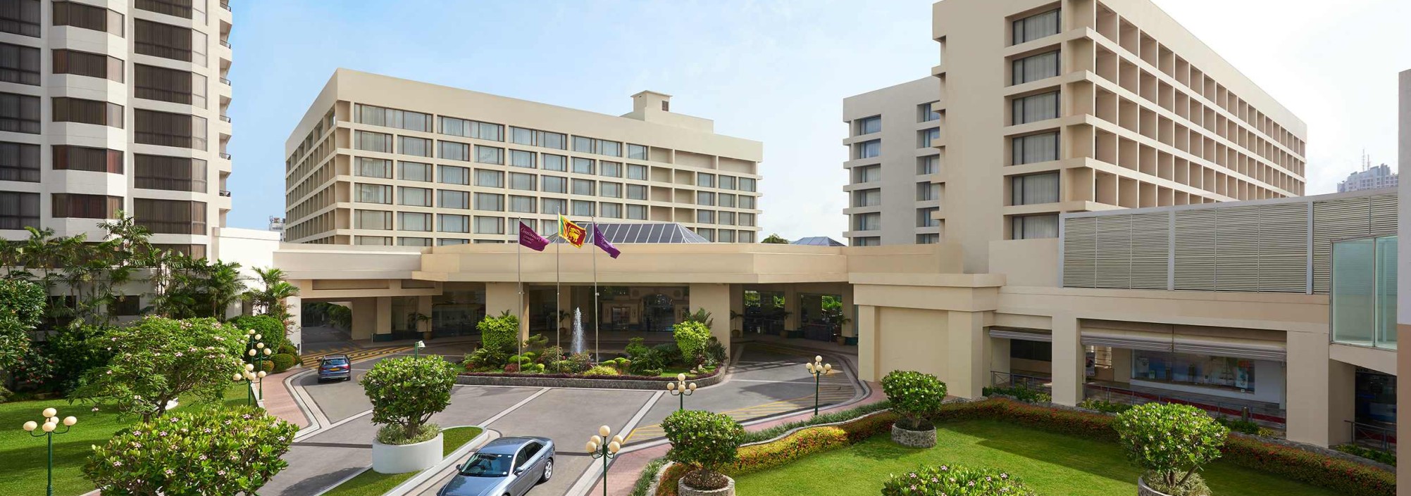 front-cinnamon-grand-colombo-srilankatravel