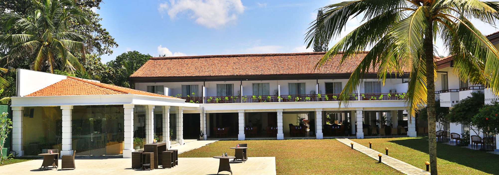 hibiscus-beach-hotel-srilanka