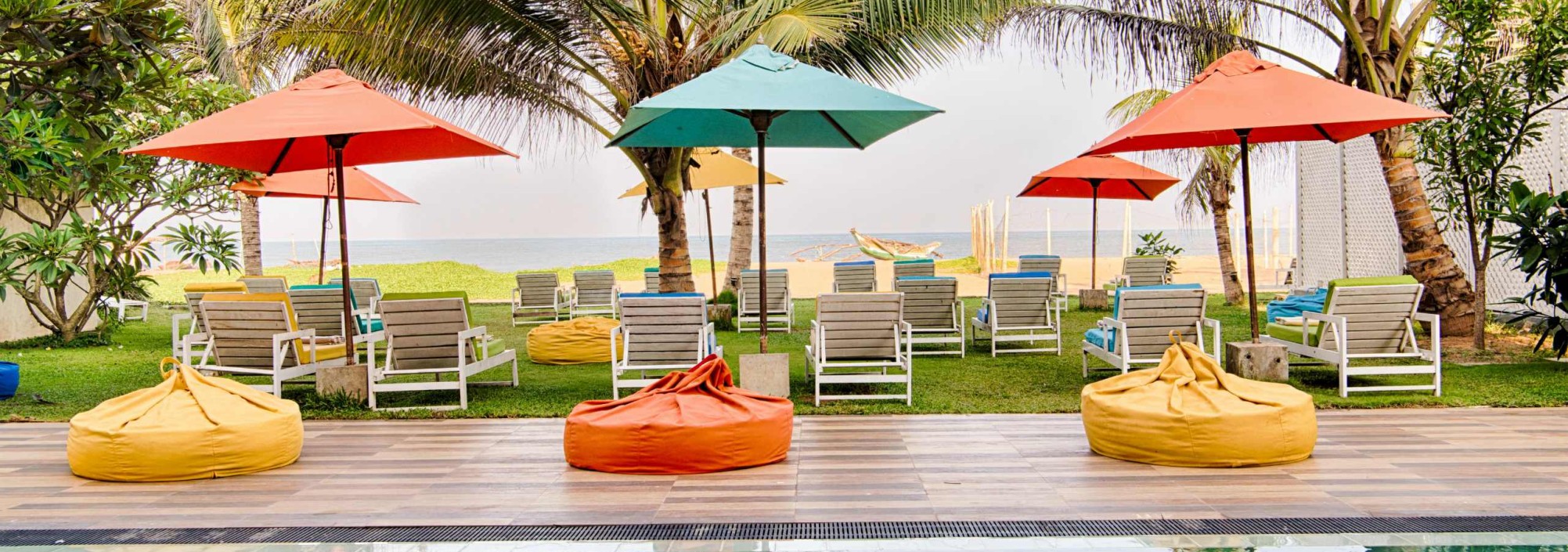 hotel-j-negombo-zwembad-strand