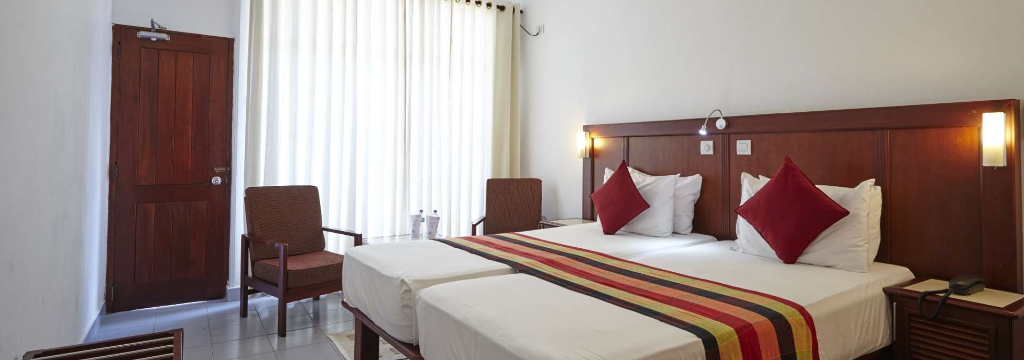 kamer-coral-sands-hikkaduwa