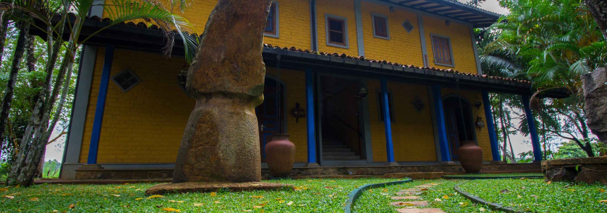 kamers-lake-serenity-ratnapur-srilanka