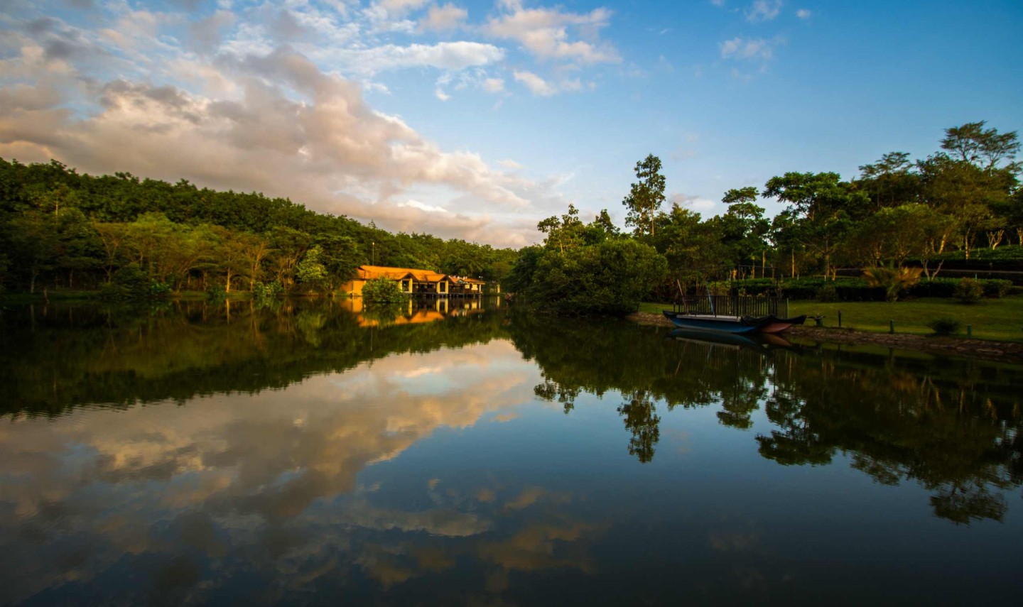 lake-serenity-srilanka-1