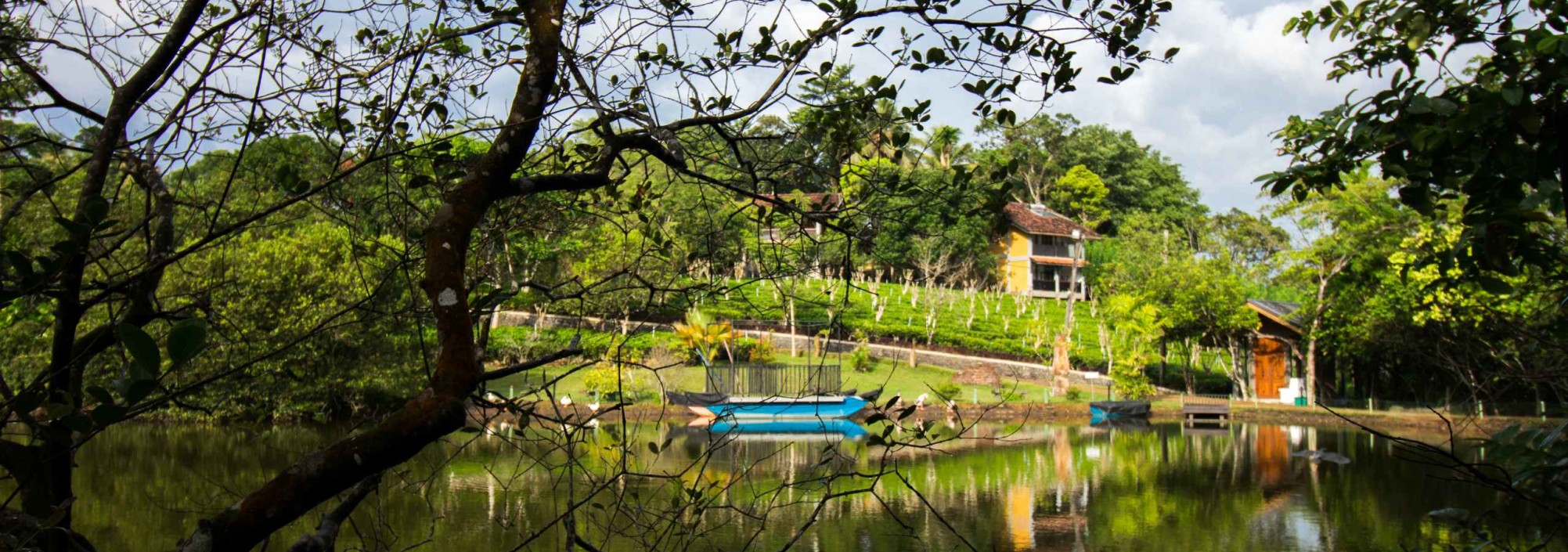 lake-serenity-srilankatravel