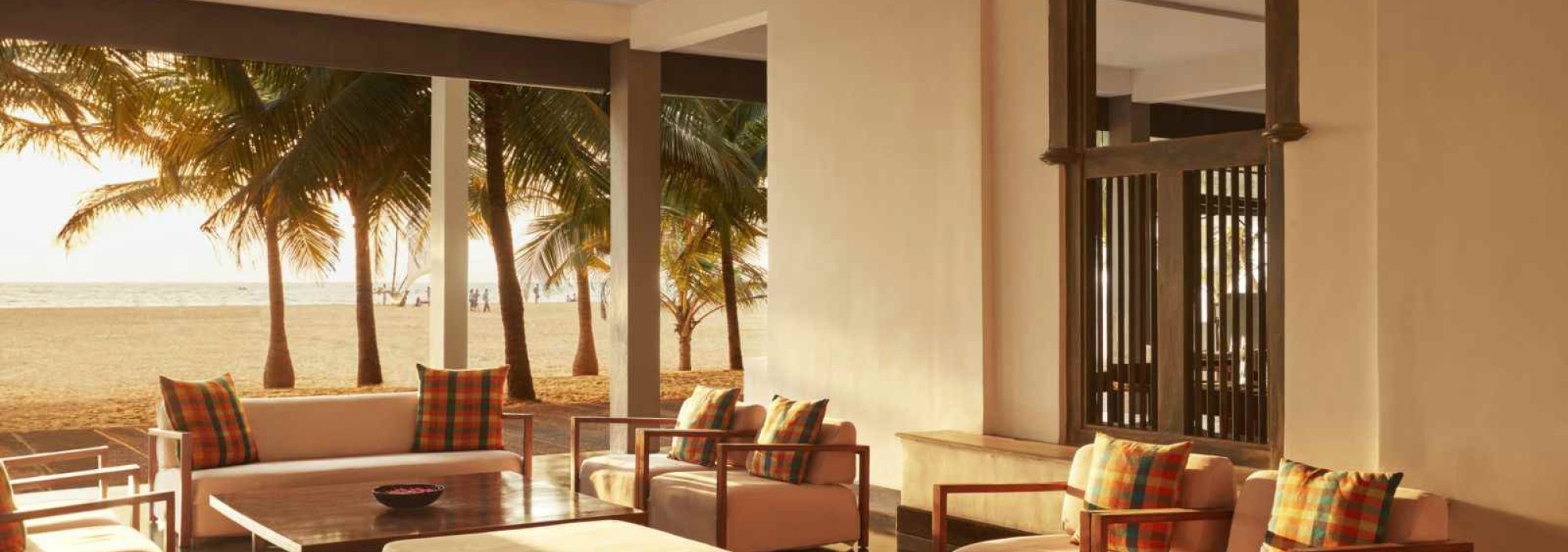 lobby-jetwing-blue-negombo-srilankatravel