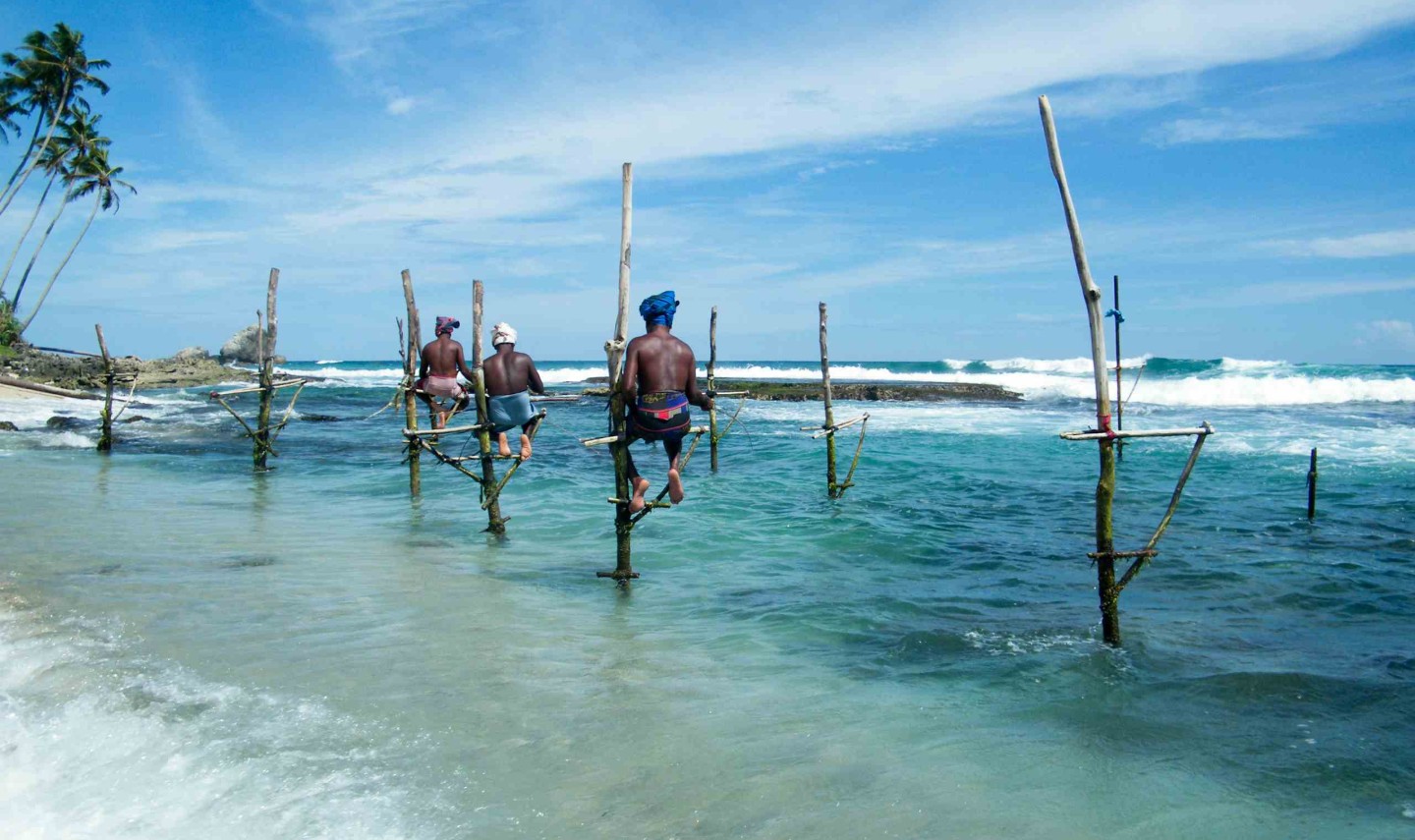 lokale-mensen-vissen-hikkaduwa-sri-lanka-travel