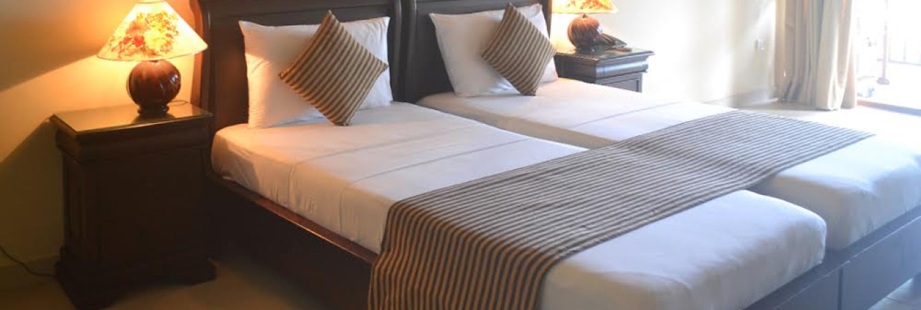 paradise-beach-club-deluxe-room-srilankatravel