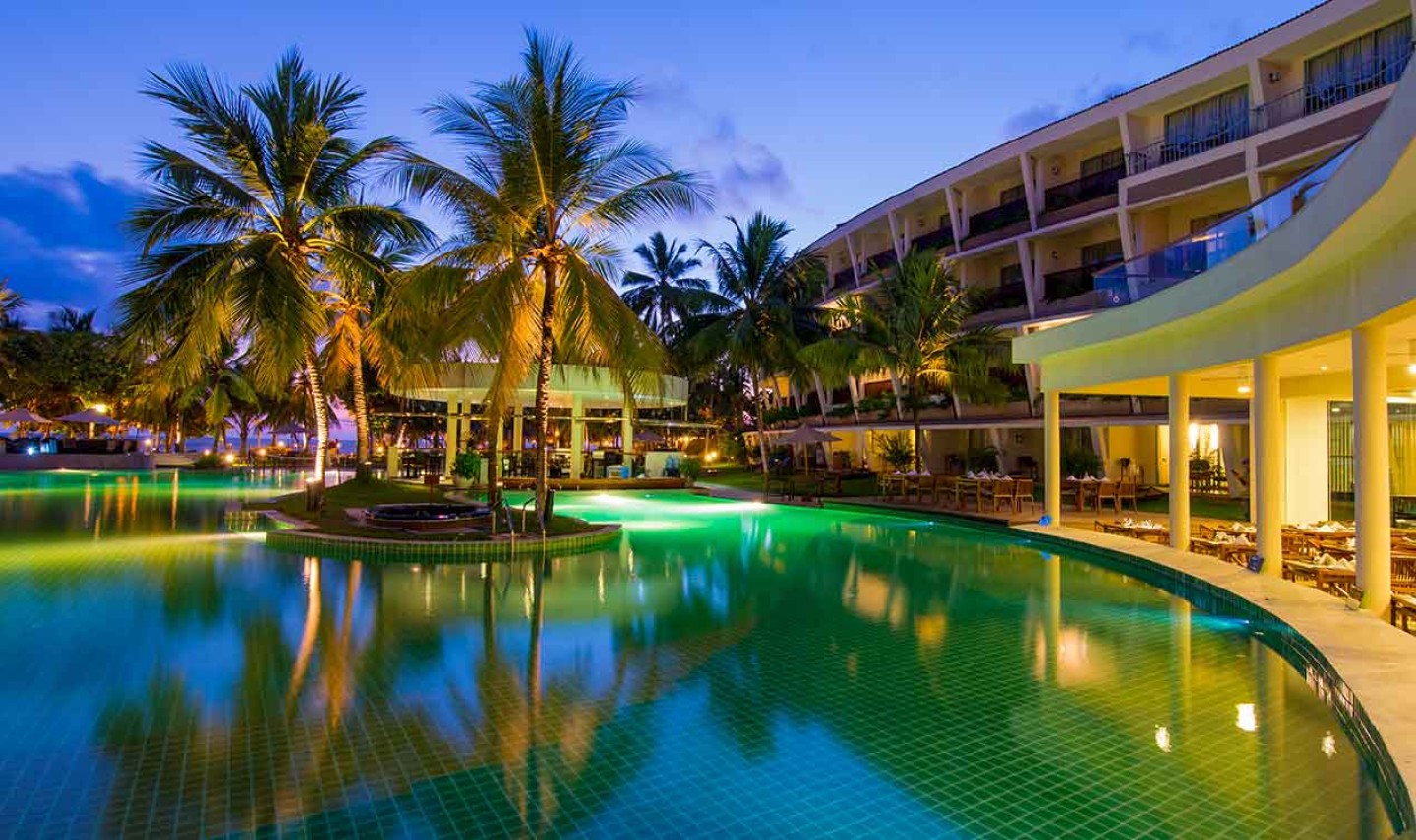 pool-eden-resort-spa-neruwela-srilanka-travel
