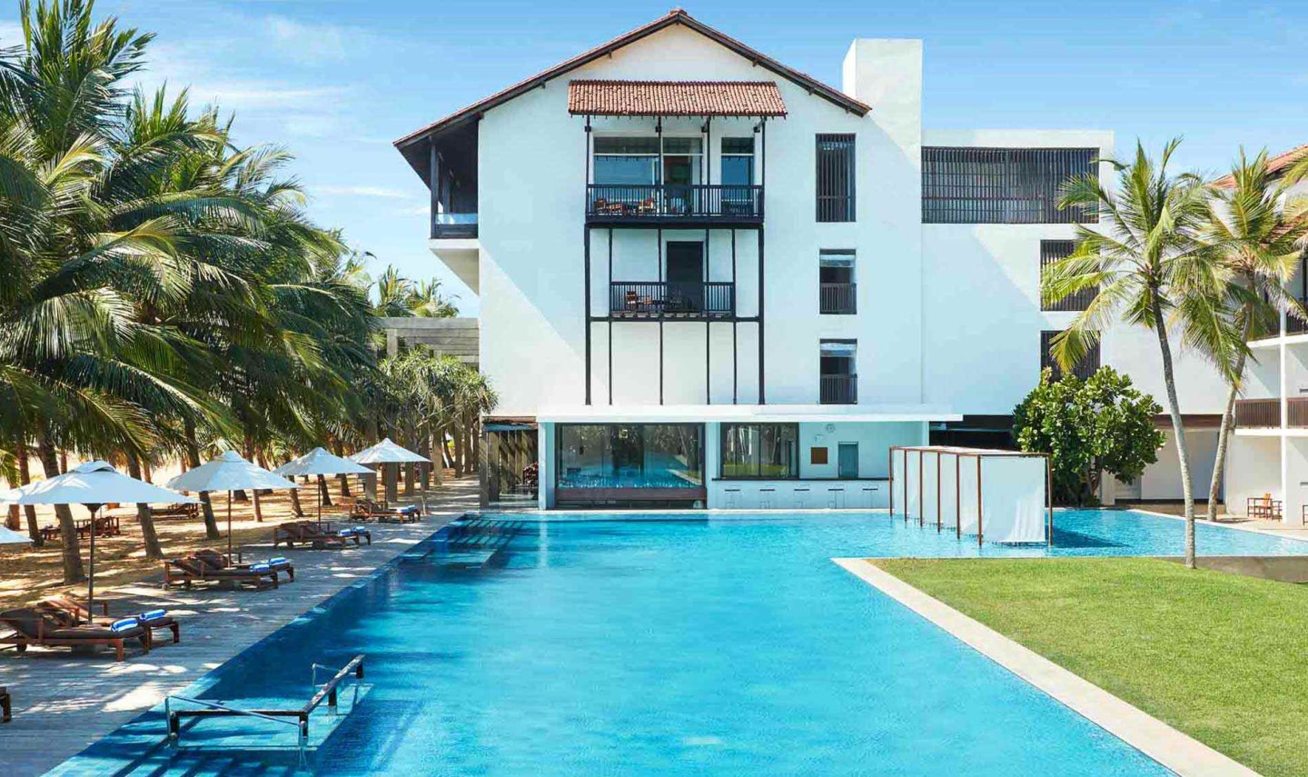 pool-jetwing-blue-negombo-srilankatravel