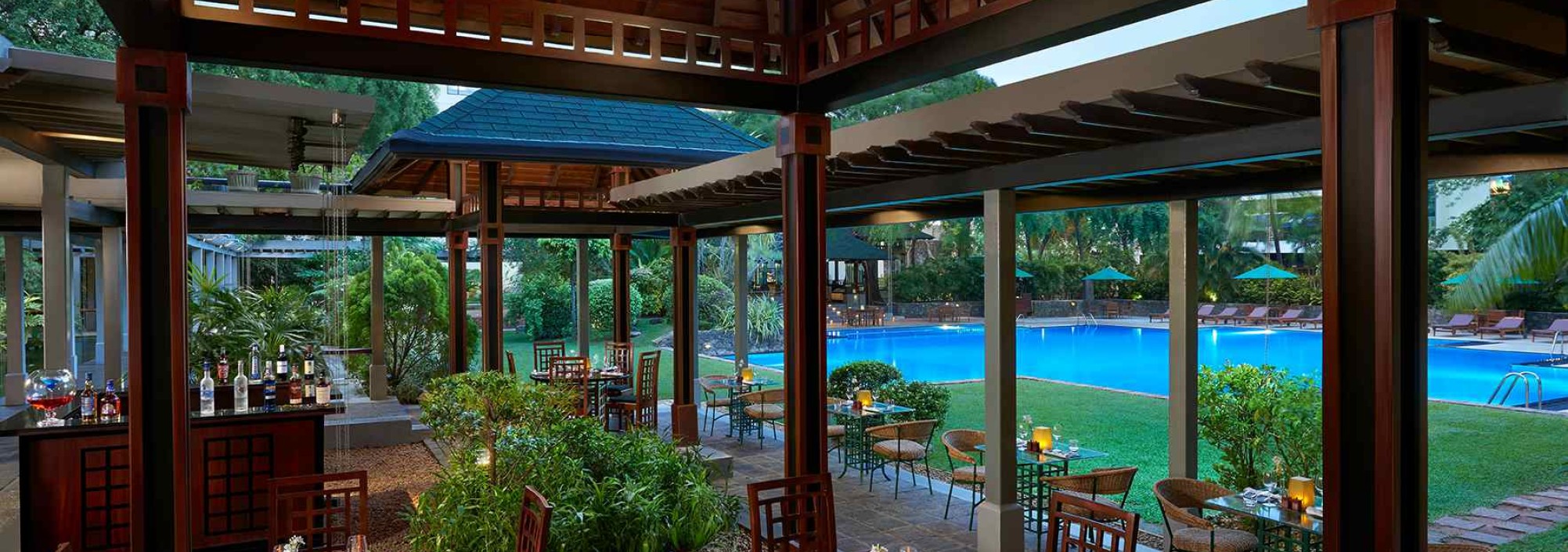 poolbar-cinnamon-grand-colombo-srilankatravel