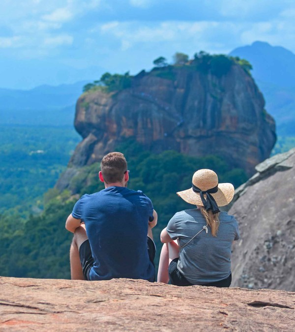 tourist-sigiriya-srilankatravel