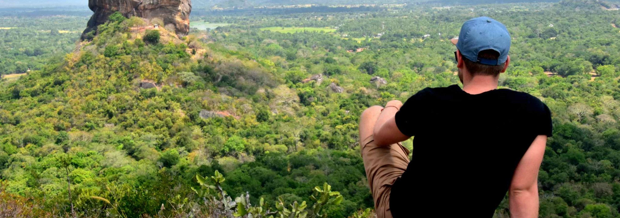 tourist-sigiriya-srilankatravel