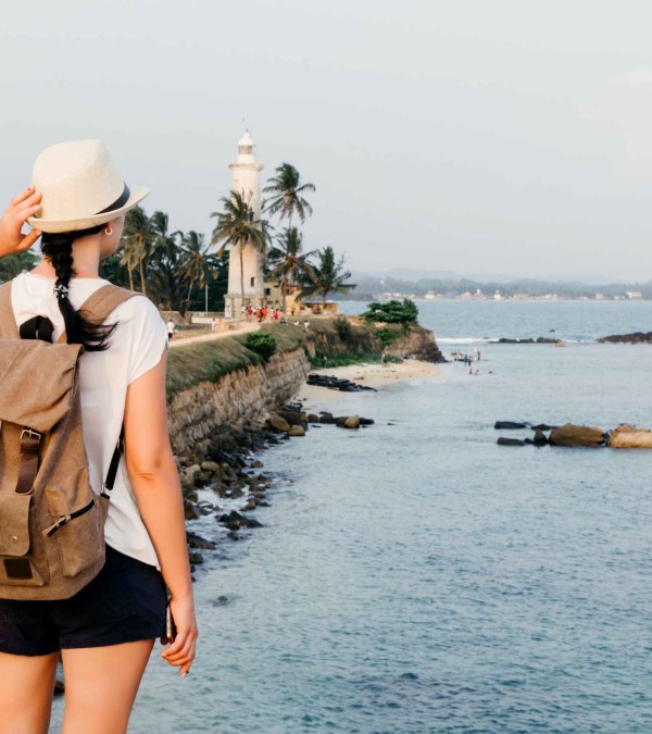 tourist-sri-lanka-travel