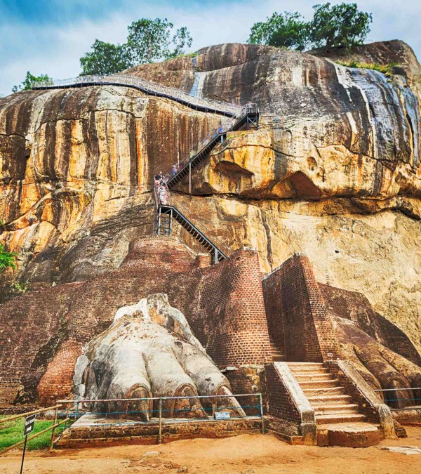 world-heritage-site-sigiriya-lion-rock-srilankatravel