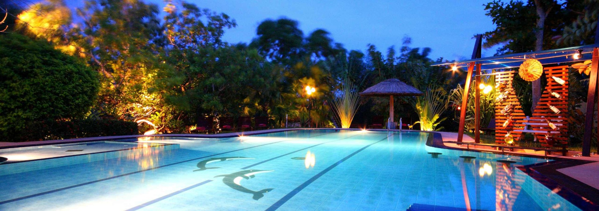 zwembad-chaarya-resort-chandrika