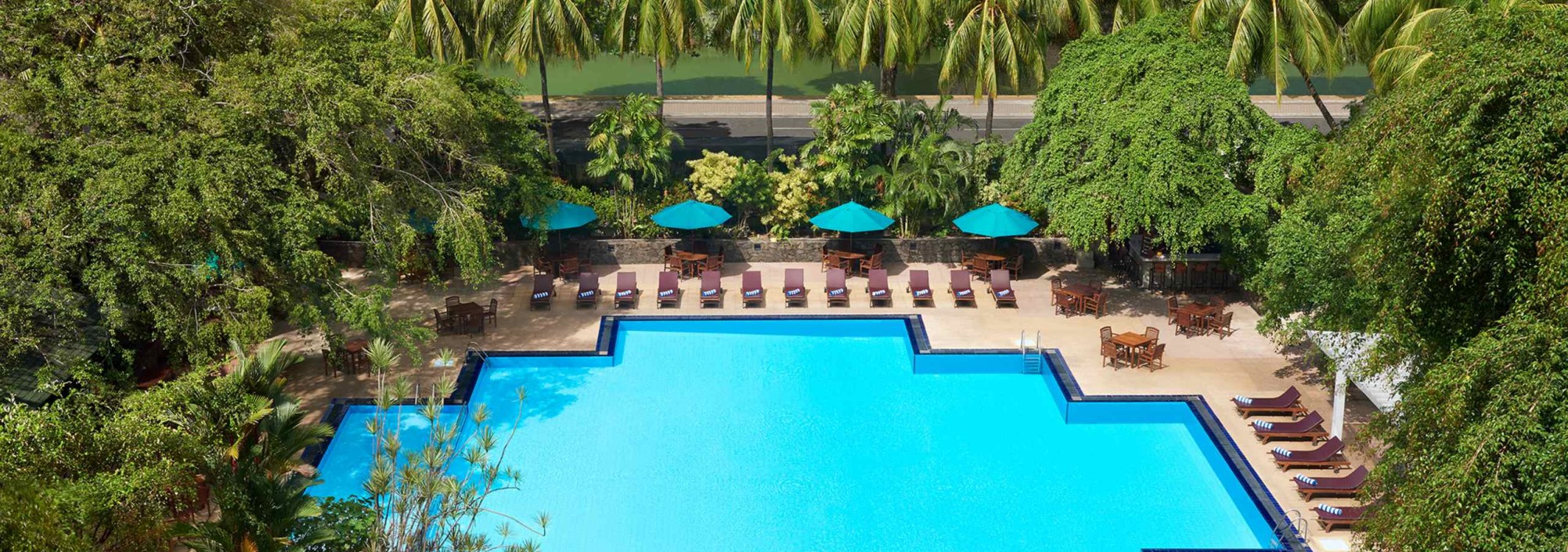 zwembad-cinnamon-grand-colombo-srilankatravel