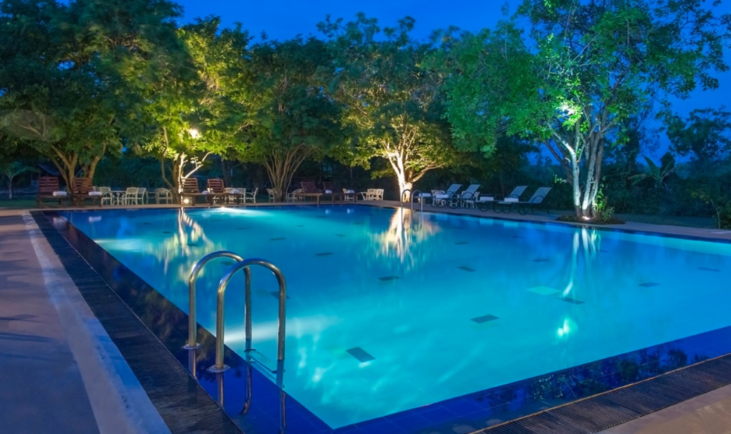 zwembad-kassapa-lions-rock