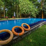 zwembad-lake-serenity-srilanka