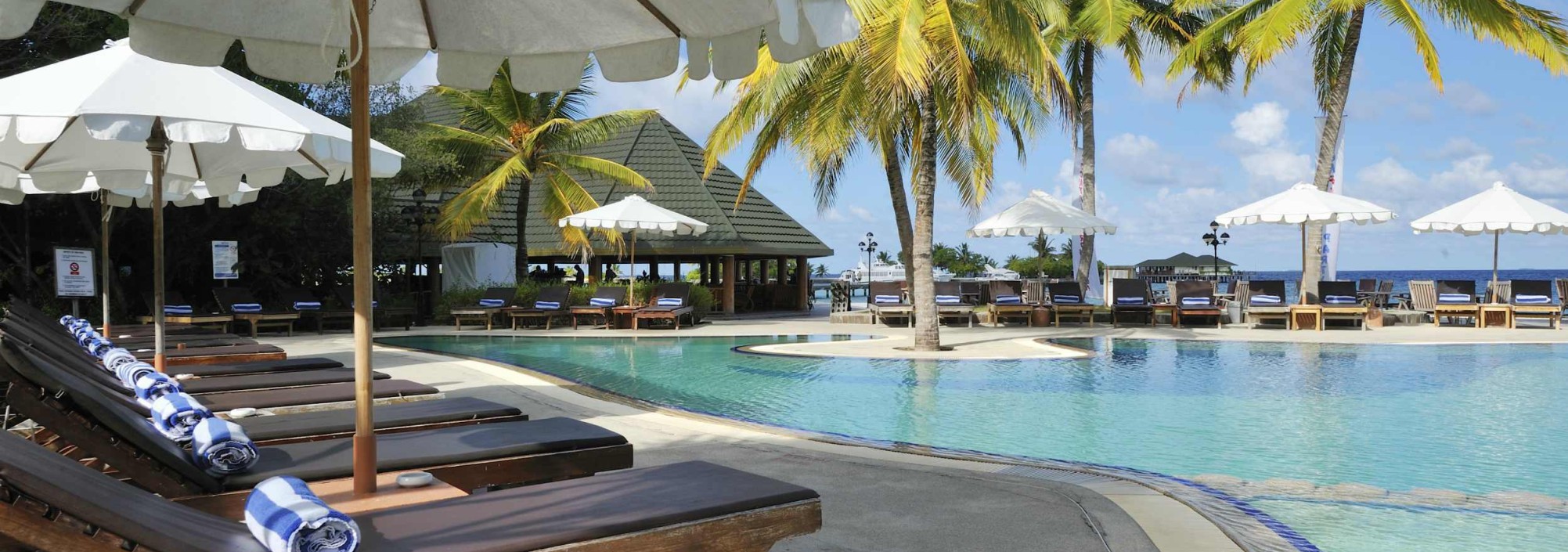 zwembad-paradise-island-resort-malediven